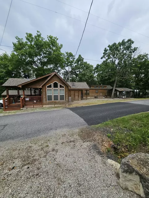 462 Jellystone Ave, Hollister, MO 65672