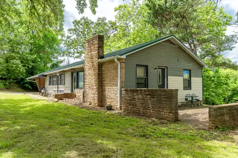 705 Preacher Roe Blvd, West Plains, MO 65775