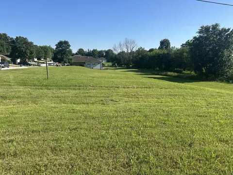 1703 S 10th Ave, Ozark, MO 65721
