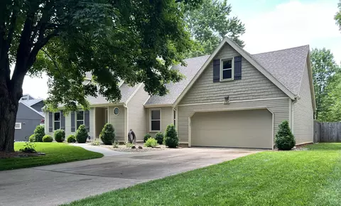 1724 E Buena Vista St, Springfield, MO 65804 photo 2