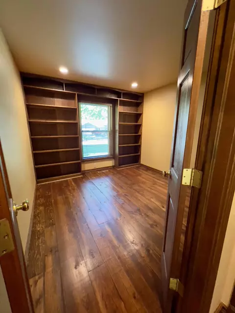 1724 E Buena Vista St, Springfield, MO 65804 photo 28