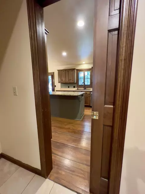 1724 E Buena Vista St, Springfield, MO 65804 photo 24