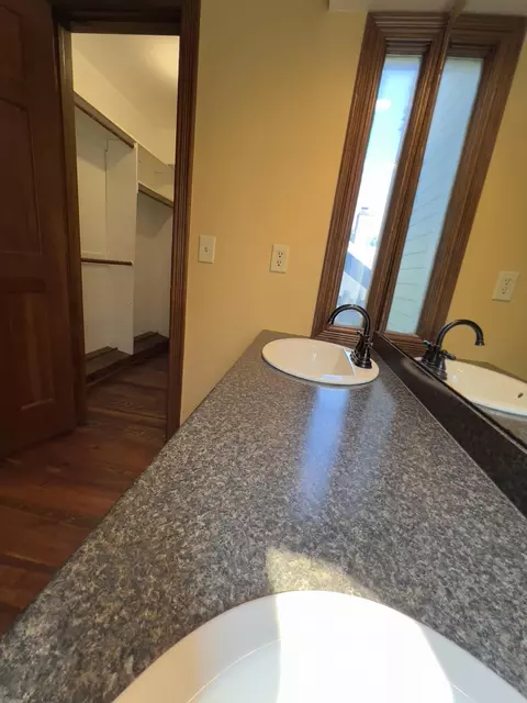 1724 E Buena Vista St, Springfield, MO 65804 photo 38