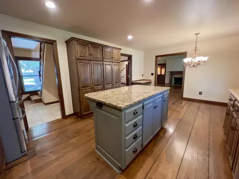 1724 E Buena Vista St, Springfield, MO 65804 photo 18