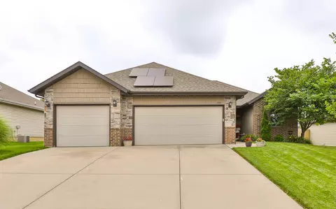 1925 E Costa Mesa Ct, Ozark, MO 65721 photo 2