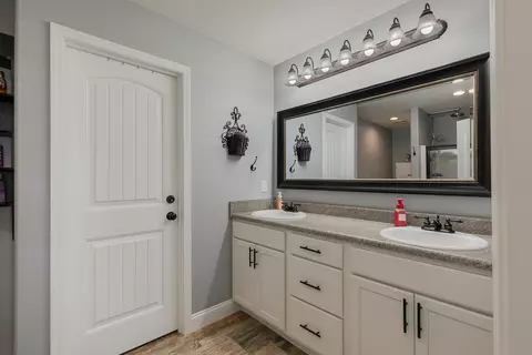 1925 E Costa Mesa Ct, Ozark, MO 65721 photo 15
