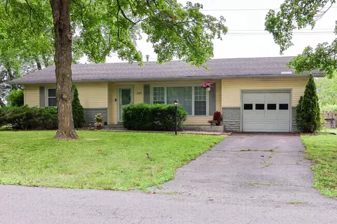 325 N Delaware Ave, Nixa, MO 65714 photo 2