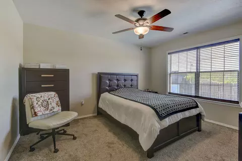 Bedroom - 440 Spring Meadow Pkwy, Branson, MO 65616 photo 6 of 9
