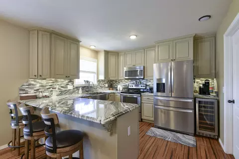 Kitchen - 440 Spring Meadow Pkwy, Branson, MO 65616 photo 5 of 6