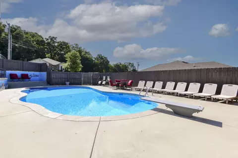 Exterior - 440 Spring Meadow Pkwy, Branson, MO 65616 photo 17 of 17