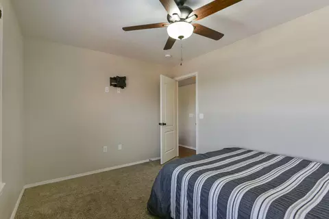 Bedroom - 440 Spring Meadow Pkwy, Branson, MO 65616 photo 4 of 9