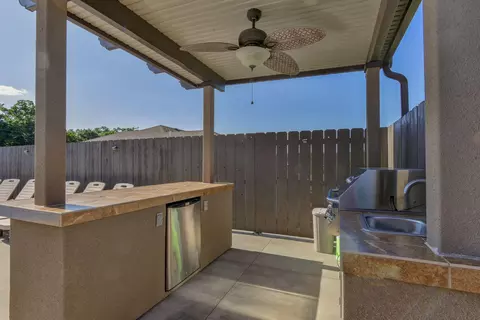 Kitchen - 440 Spring Meadow Pkwy, Branson, MO 65616 photo 6 of 6