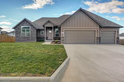1077 S Gettysburg Lp, Republic, MO 65738 photo 1