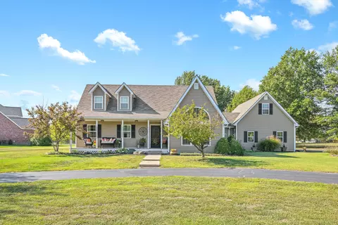 1617 Alexandra Dr, Carthage, MO 64836 photo 1