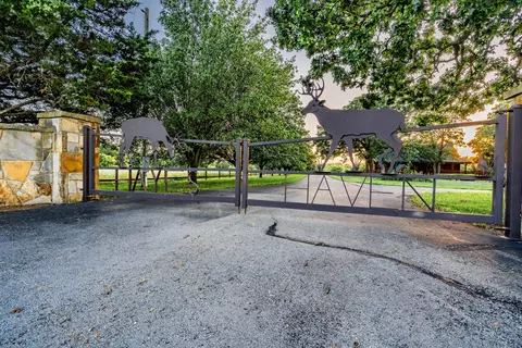 18420 S 975th Rd, Stockton, MO 65785