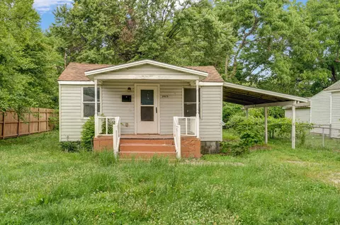 2025 N Roosevelt Ave, Springfield, MO 65803 photo 1