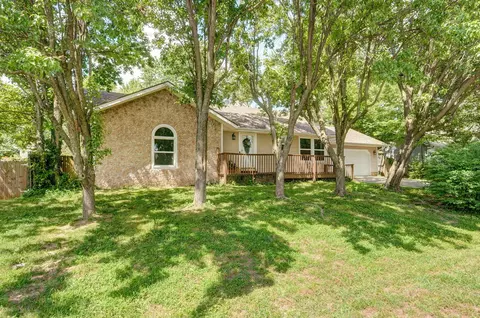 905 April Dr, Ozark, MO 65721 photo 2