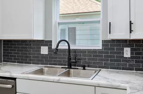 2026 N Taylor Ave, Springfield, MO 65803 photo 6
