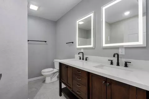 2026 N Taylor Ave, Springfield, MO 65803 photo 2