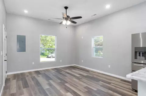 2026 N Taylor Ave, Springfield, MO 65803 photo 8