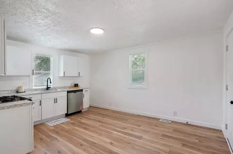 1051 W Hamilton St, Springfield, MO 65802 photo 17