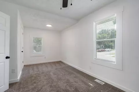 1051 W Hamilton St, Springfield, MO 65802 photo 12