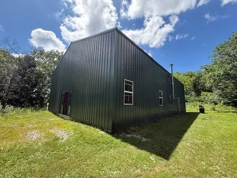 890 Bluebird Ln, Sparta, MO 65753