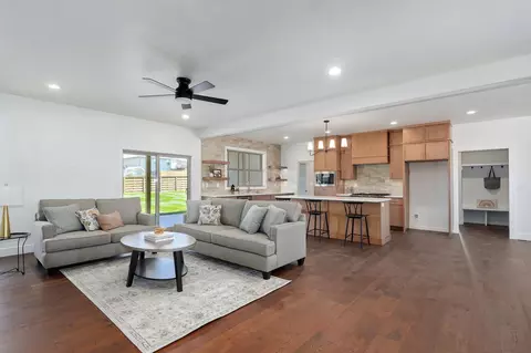 2111 E Will St, Republic, MO 65738 photo 7