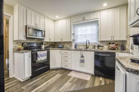 1650 S Fort Ave, Springfield, MO 65807 photo 4
