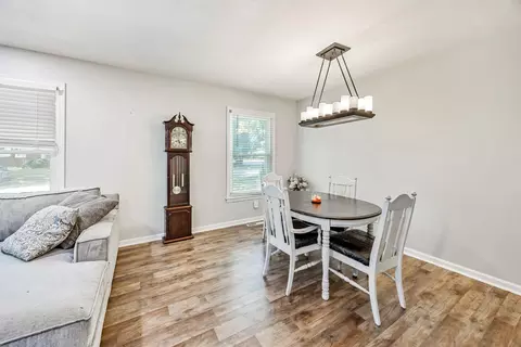 2109 E Ridgewood East Dr, Springfield, MO 65804 photo 8