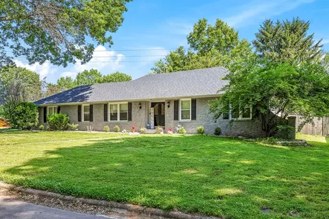 2109 E Ridgewood East Dr, Springfield, MO 65804 photo 3