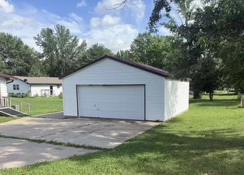 917 Hillcrest Dr, Monett, MO 65708 photo 6