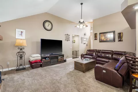 608 W Dover St, Nixa, MO 65714 photo 5