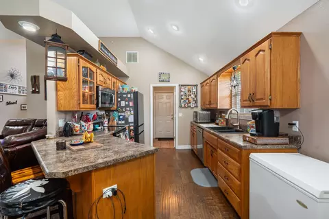 608 W Dover St, Nixa, MO 65714 photo 8