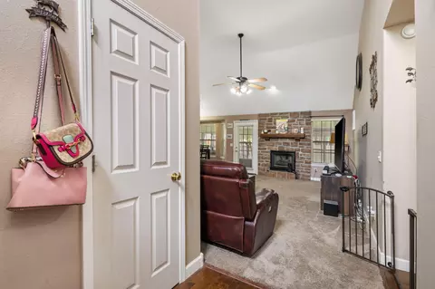 608 W Dover St, Nixa, MO 65714 photo 3