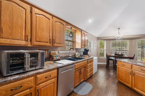 608 W Dover St, Nixa, MO 65714 photo 9