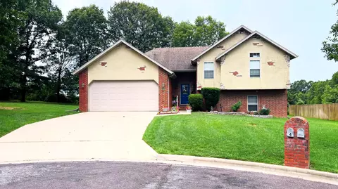 4 Remington Dr, Monett, MO 65708