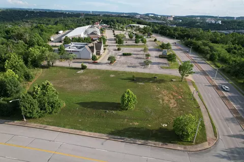 3500 Gretna Rd, Branson, MO 65616 photo 2