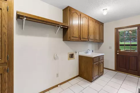 4059 E Linwood St, Springfield, MO 65809 photo 16
