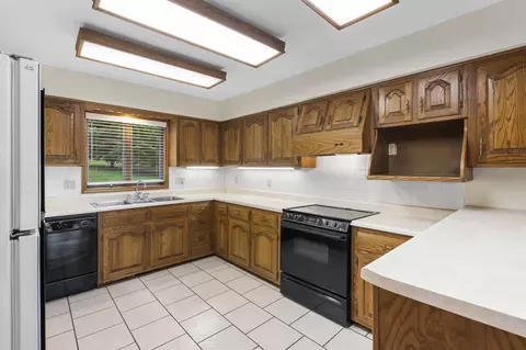 4059 E Linwood St, Springfield, MO 65809 photo 13