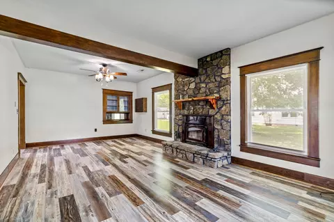 1006 9th St, Monett, MO 65708 photo 3