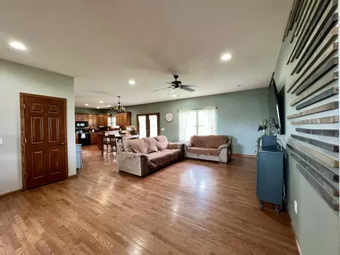 1106 E Torrey Pines Dr, Ozark, MO 65721 photo 5