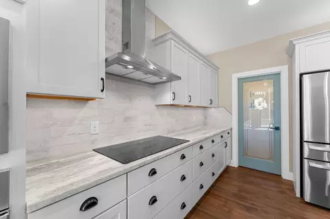 Kitchen - 256 Pebble Beach Dr, Branson, MO 65616 photo 3 of 6