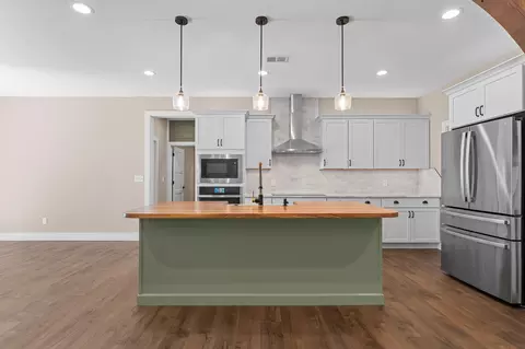 Kitchen - 256 Pebble Beach Dr, Branson, MO 65616 photo 1 of 6