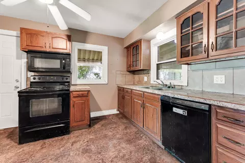 1107 W Nichols St, Springfield, MO 65802 photo 14