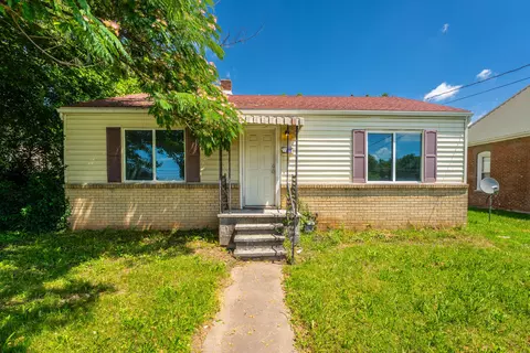 1107 W Nichols St, Springfield, MO 65802 photo 2