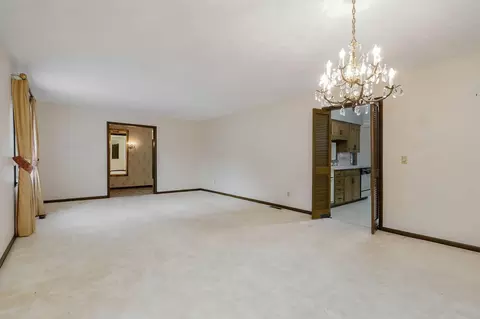 3520 E Carol Dr, Springfield, MO 65809 photo 9