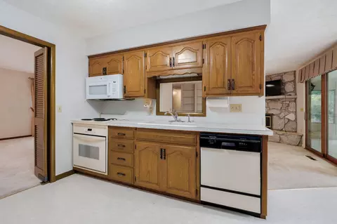 3520 E Carol Dr, Springfield, MO 65809 photo 11