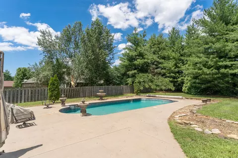 2155 W Vincent St, Springfield, MO 65810 photo 2