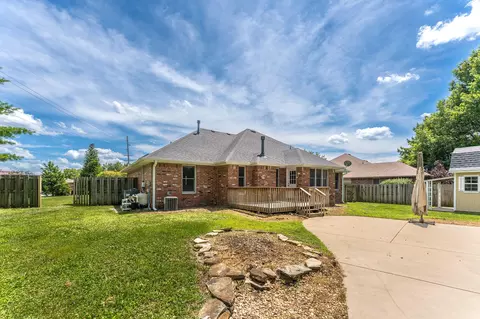 2155 W Vincent St, Springfield, MO 65810 photo 29